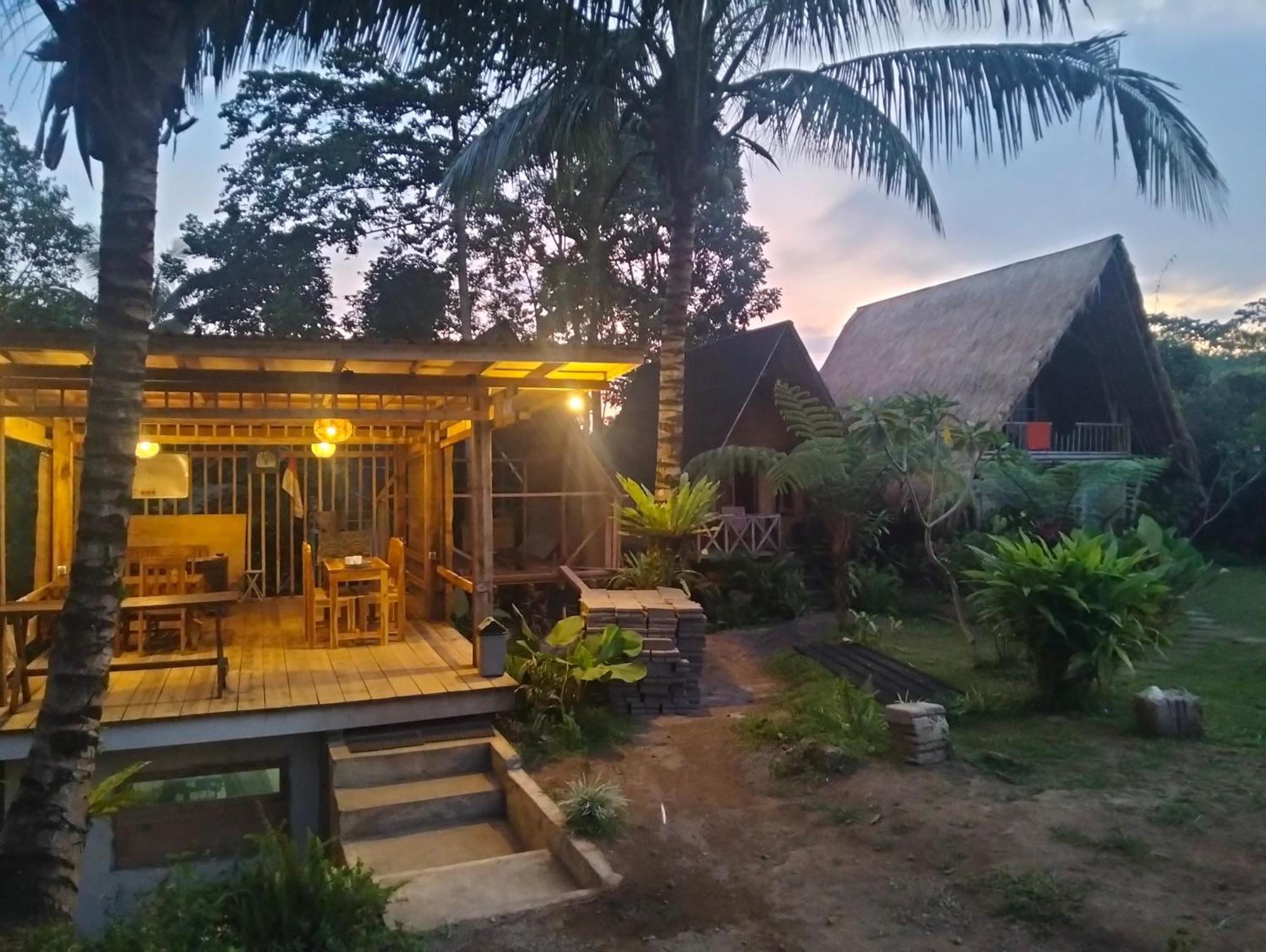Girang Rinjani Bungalows 테테바투 외부 사진